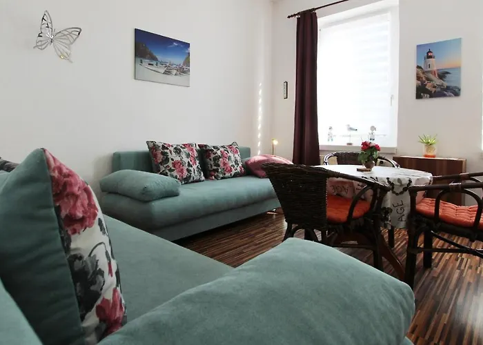 Familienwohnung 公寓 *